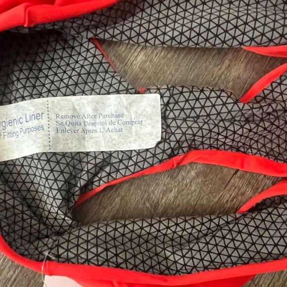 Nike Women Hydralock Fusion Cheeky Kickshort-Size Medium - Picture 4 of 9